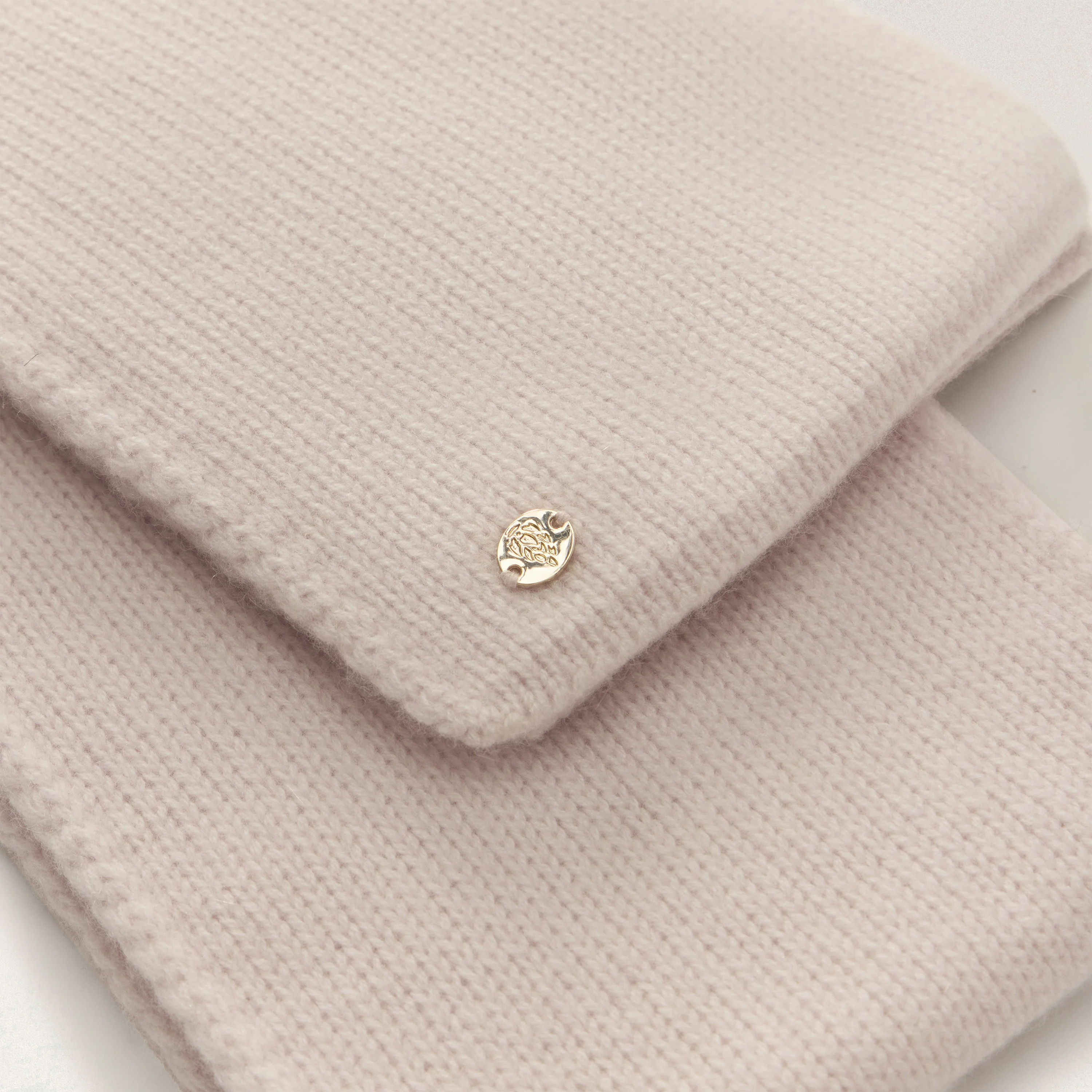 Agnes Cashmere Scarf - Image 4