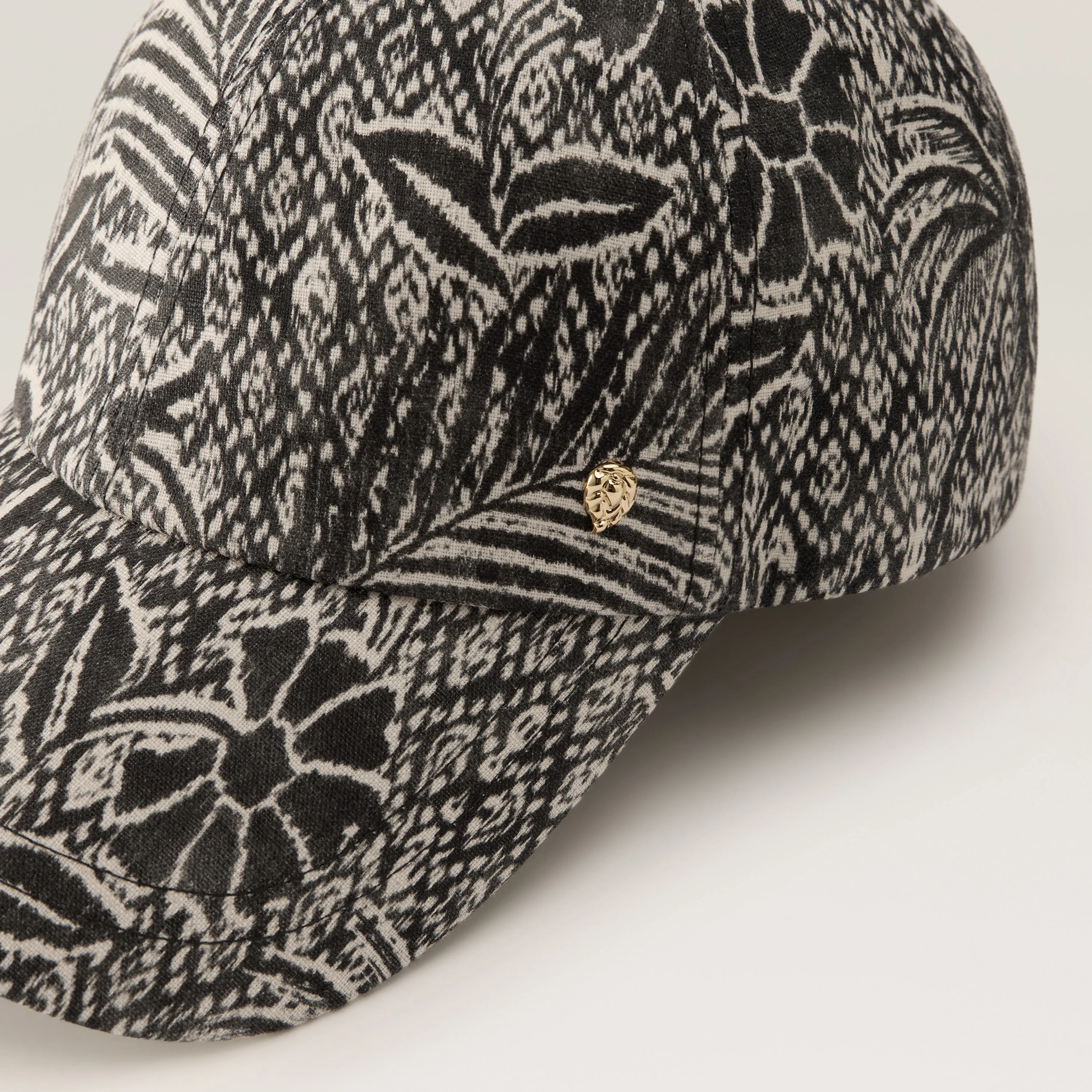 Beckett Linen Print Cap - Image 5