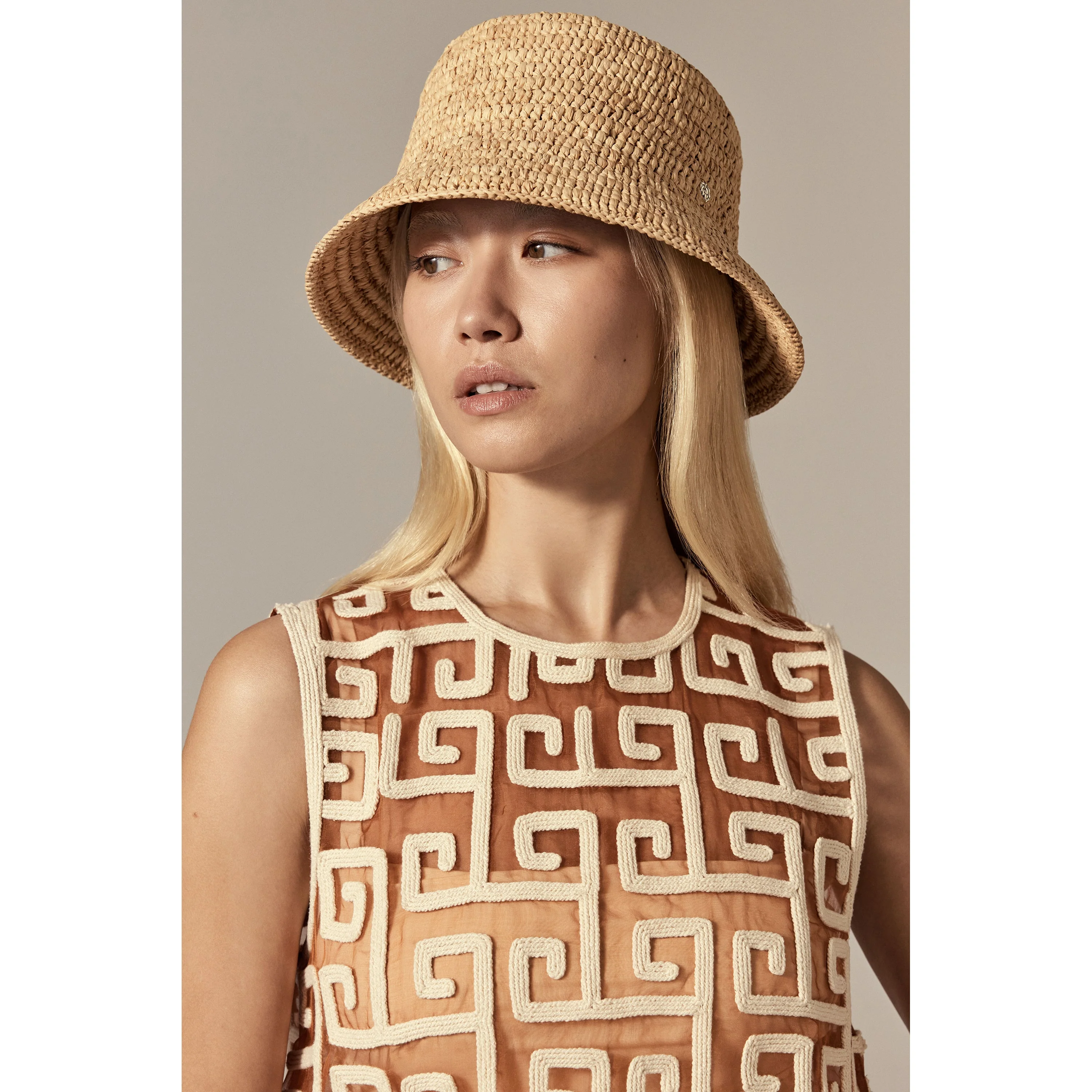 Chaturi Raffia Crochet Bucket - Image 2