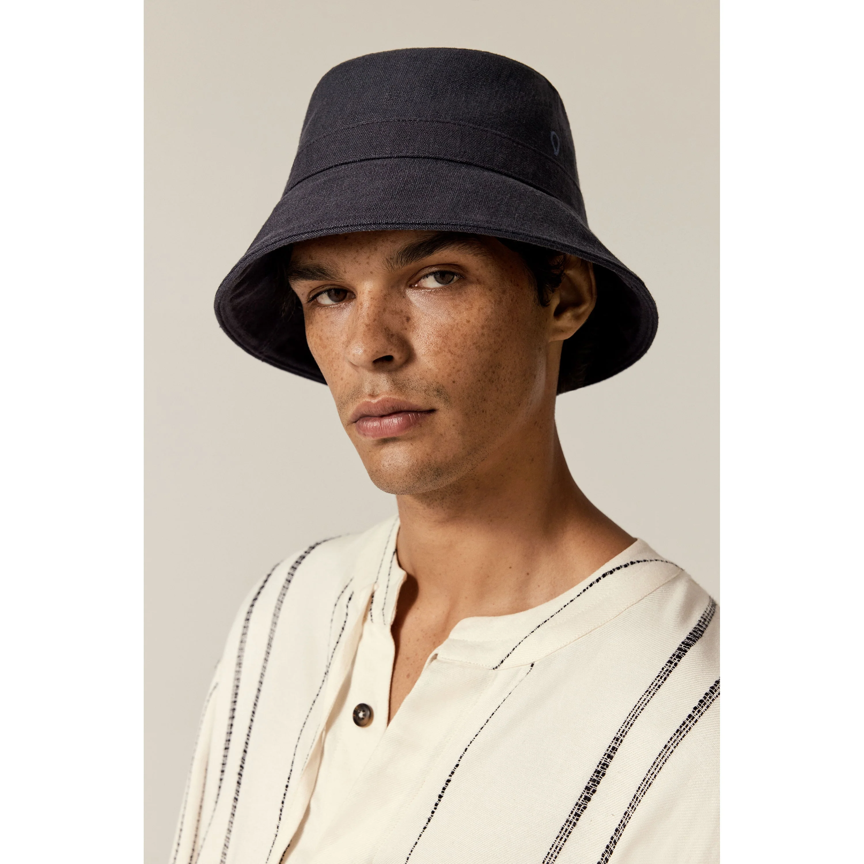 Ezri Hemp Bucket - Image 3