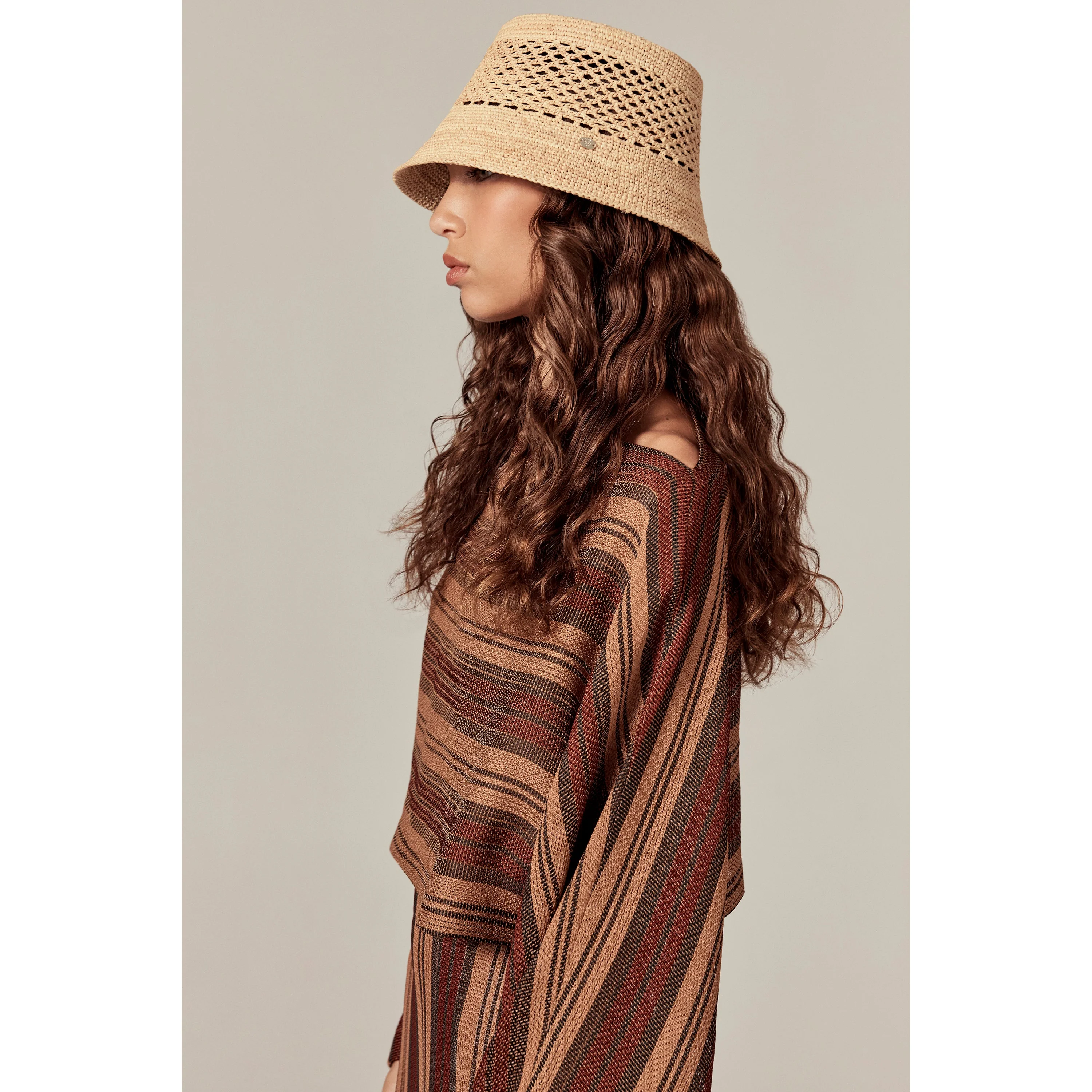 Hana Raffia Bucket - Image 2