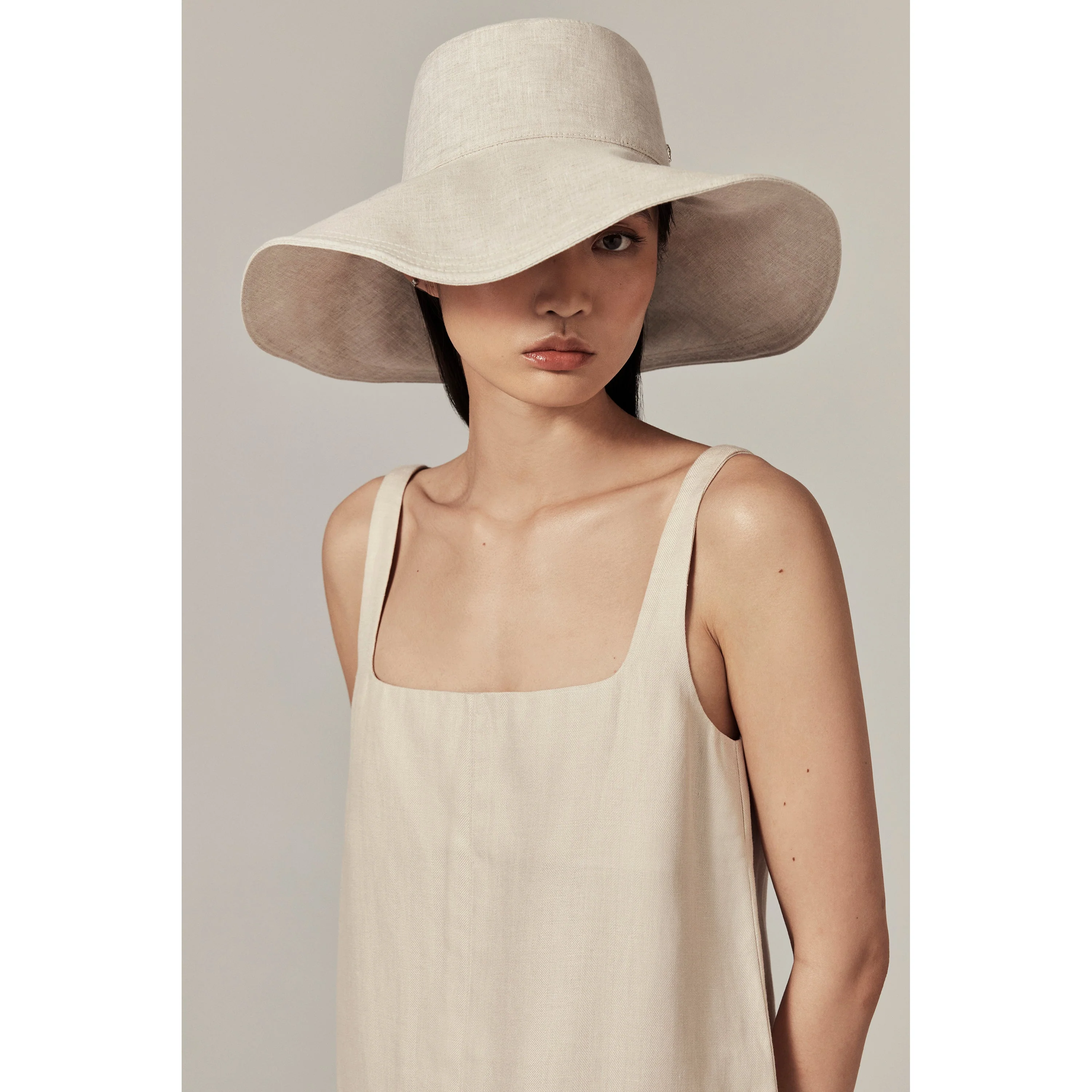 Isha Linen Blend Bucket - Image 2