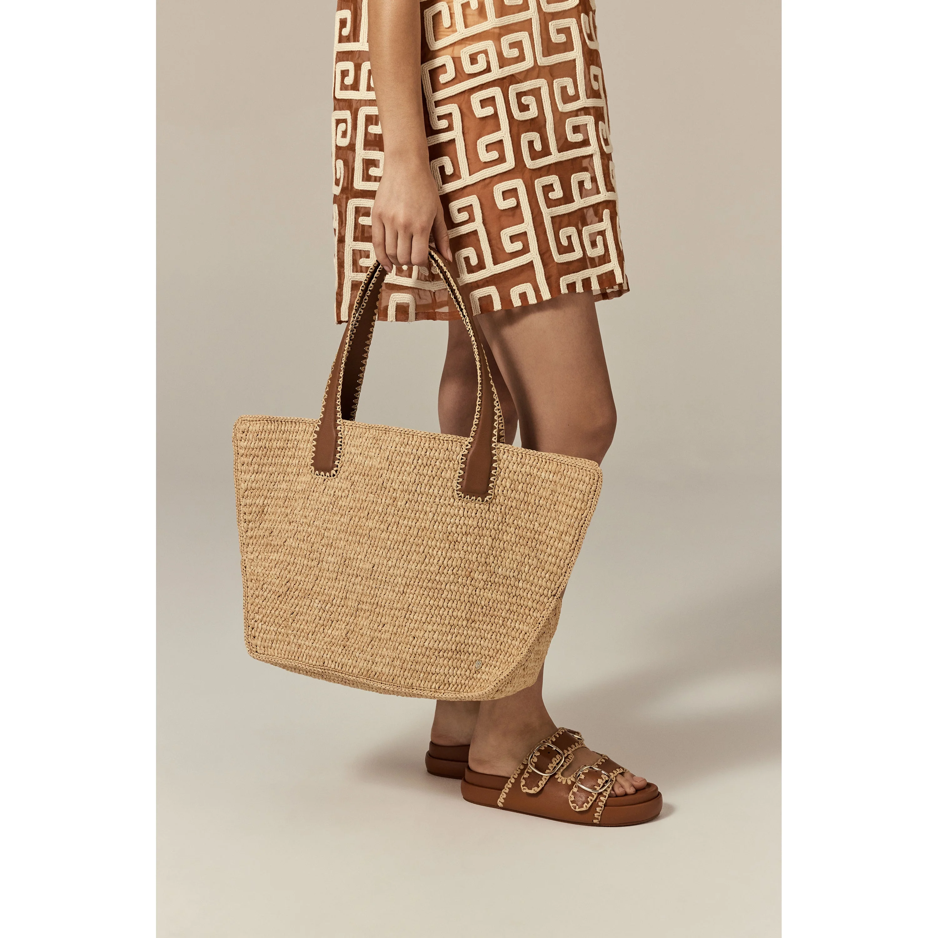 Liyoni Raffia Crochet Tote - Image 3