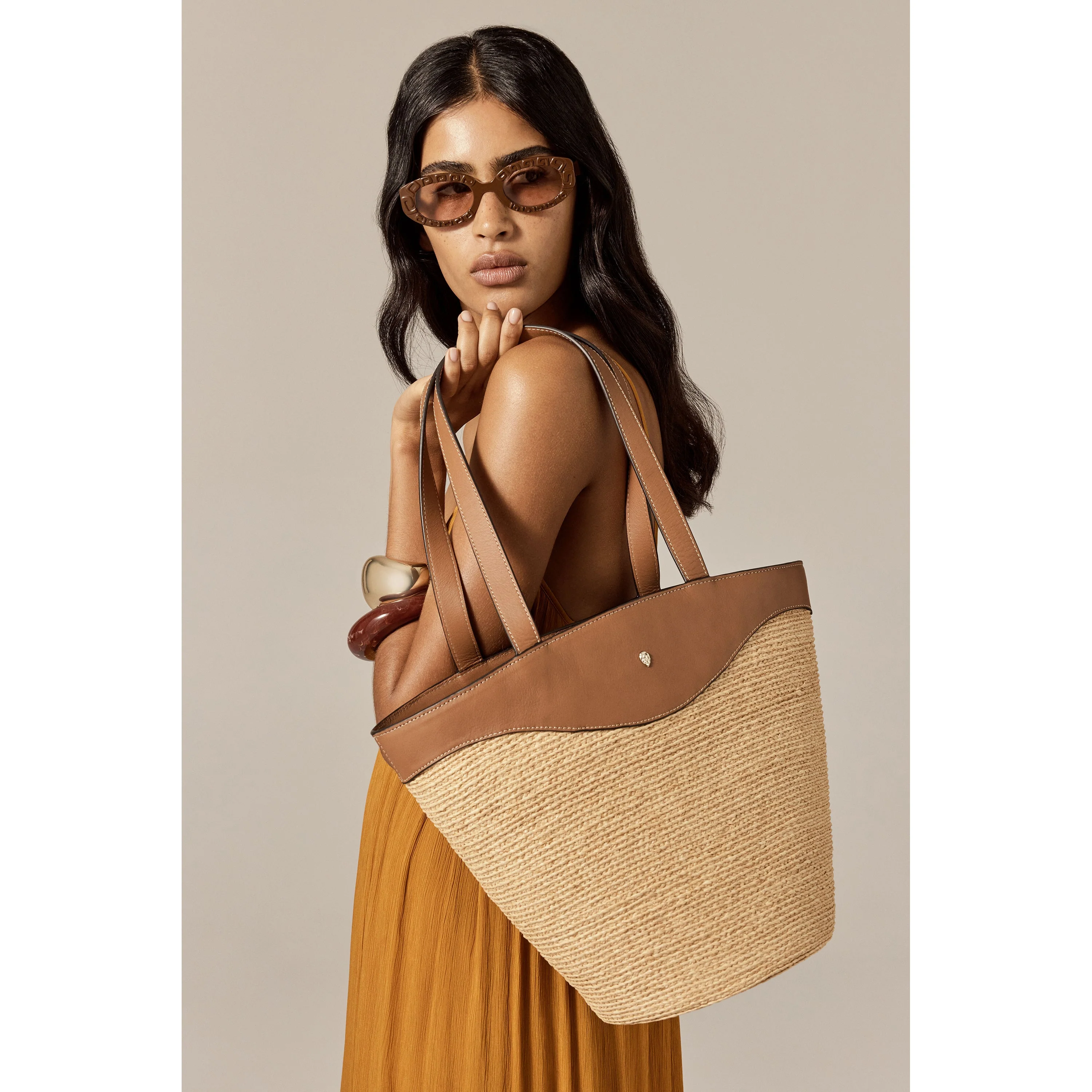 Nadee Raffia Braid Tote - Image 2