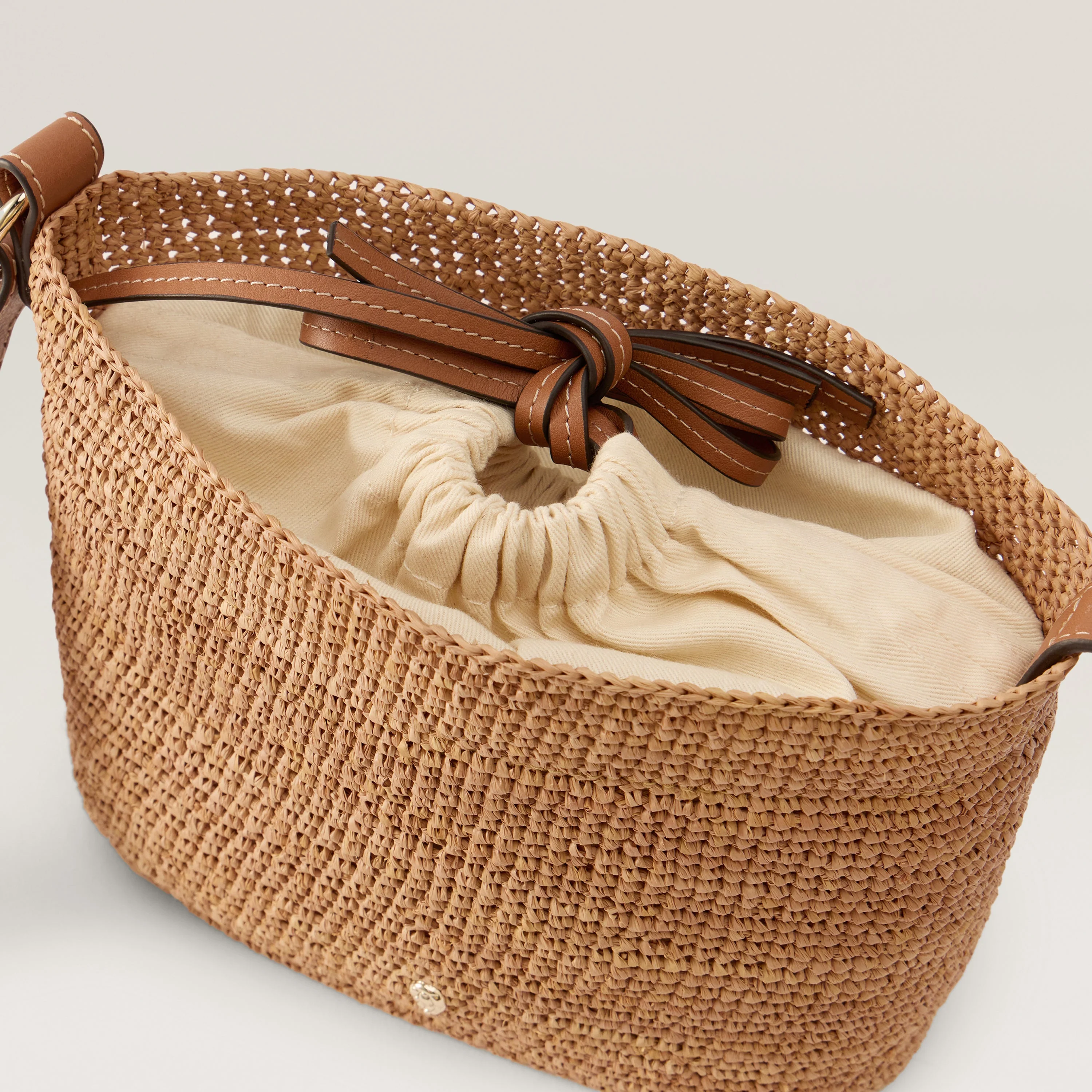 Nalin Raffia Crochet Crossbody - Image 5