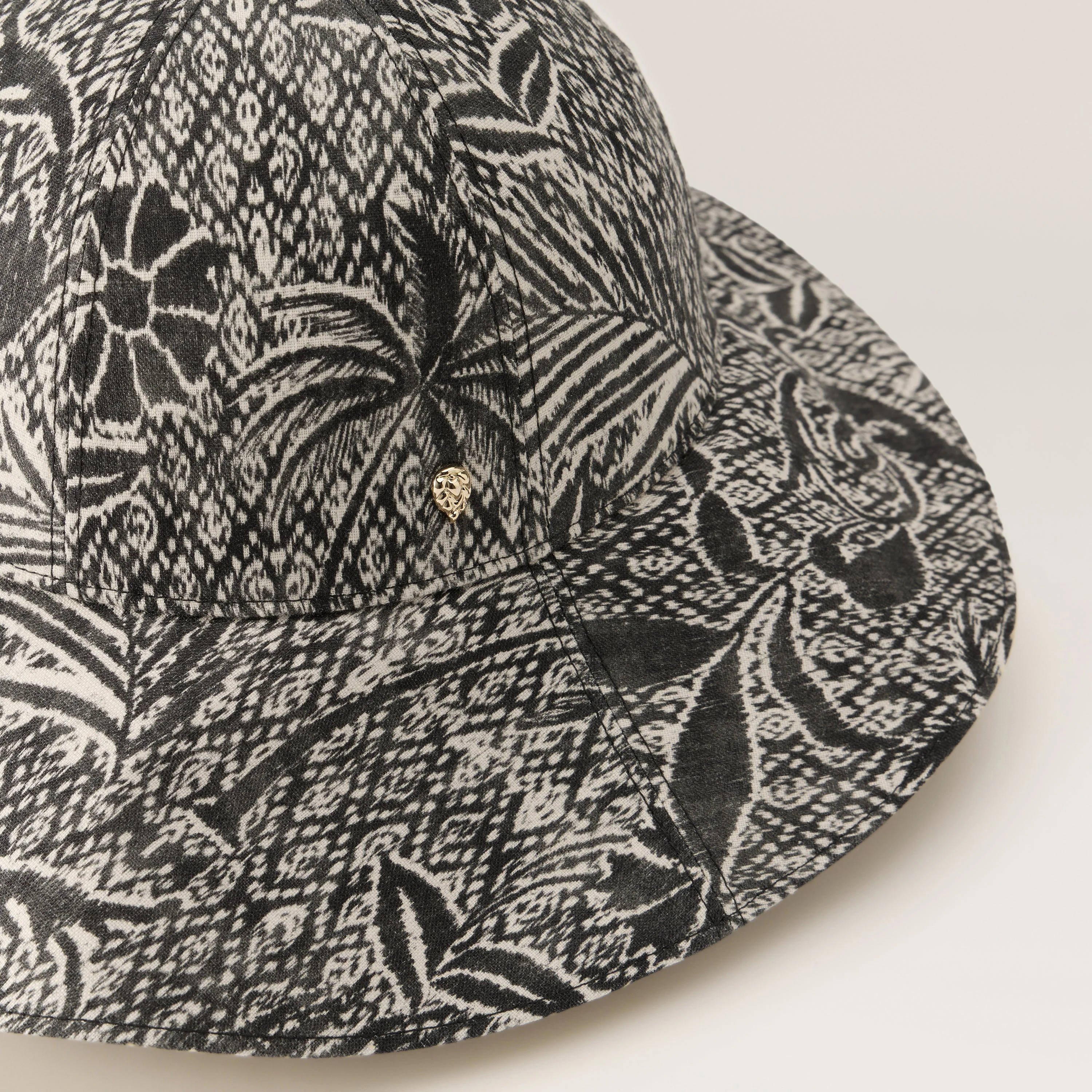 Nikini Linen Print Hat - Image 4