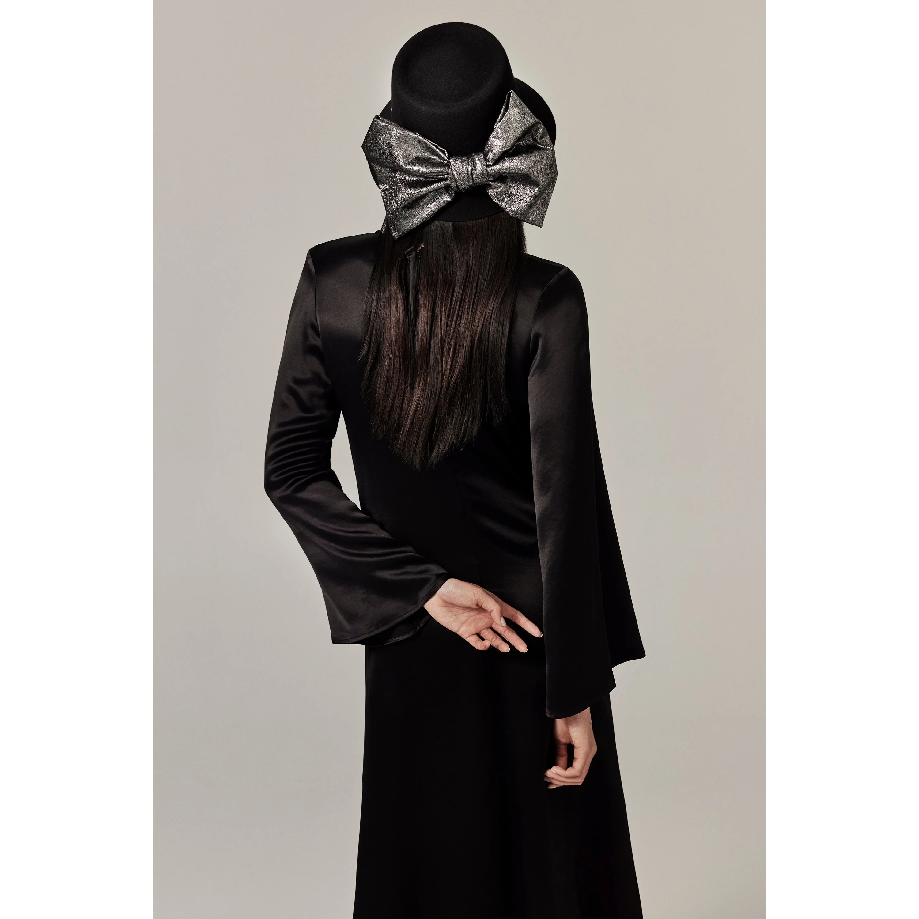 Polly Conscious Bow Bucket - Image 3